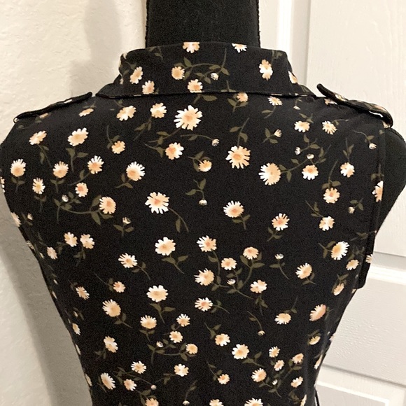 No Boundaries sundress with flowers size M - Picture 5 of 7